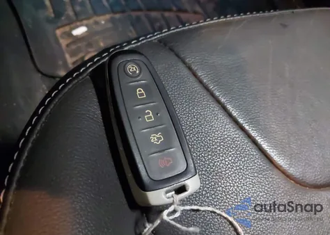 2014 Ford Focus Titanium from USA, damaged, VIN 1FADP3N27EL226654